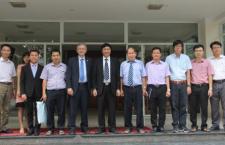 Giám đốc Đại học Bách khoa Paris tới thăm Trường THPT chuyên Khoa học Tự nhiên